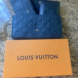 M82477
Félicie Pochette

$1,620.00